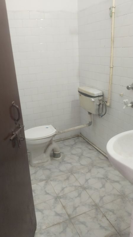 Bathroom in 2 BHK Builder Floor at Gomti Nagar – for Rent