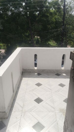 Balcony in 2 BHK Builder Floor at Gomti Nagar – for Rent