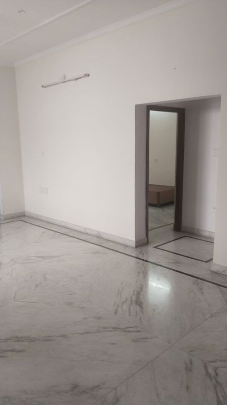 Room, gomti nagar 2 Bedroom 1500 Sq.Ft. Builder Floor In Gomti Nagar Lucknow 10389593