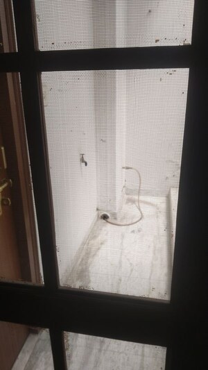 Bathroom in 2 BHK Builder Floor at Gomti Nagar – for Rent