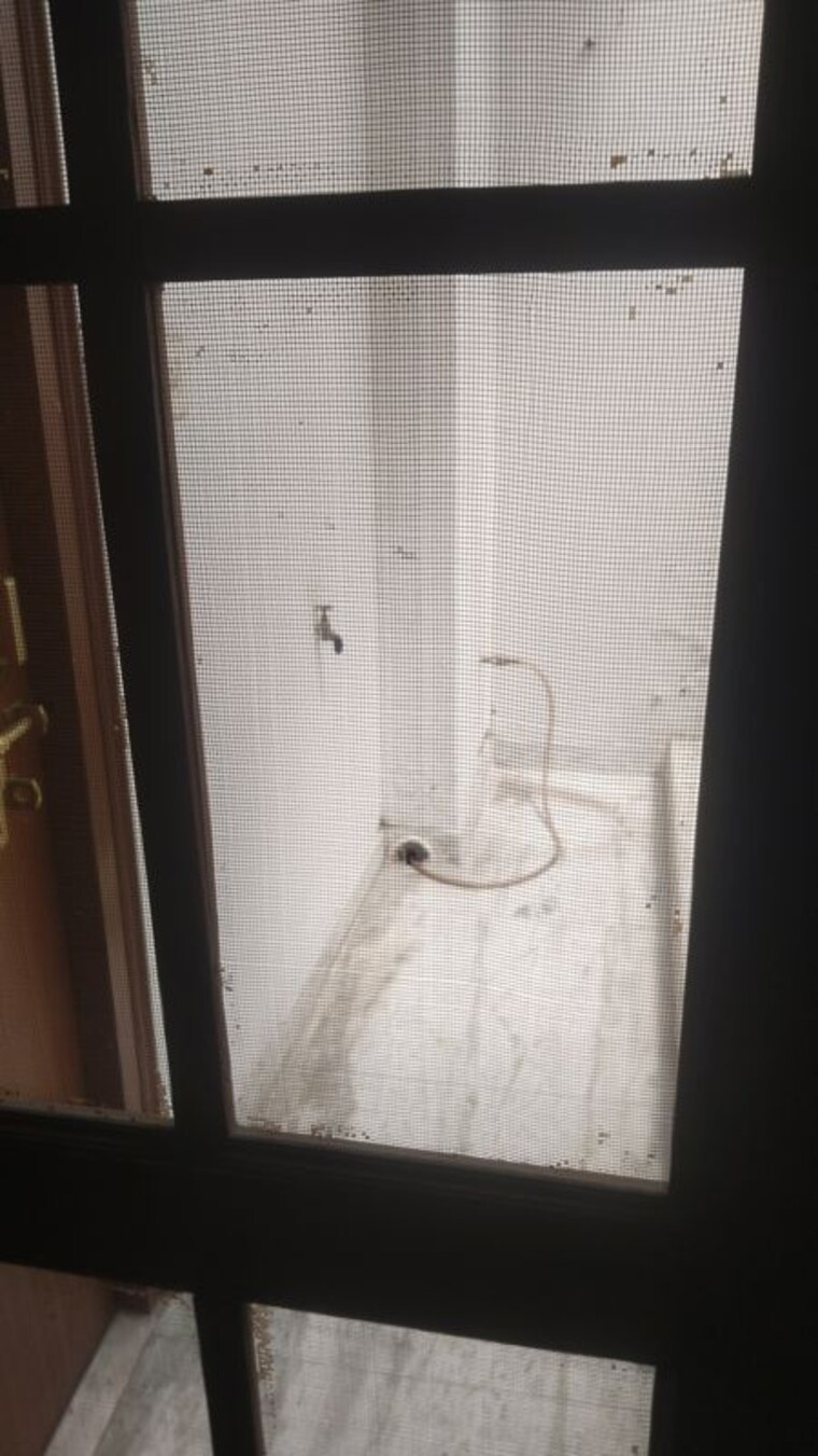 Bathroom, gomti nagar 2 Bedroom 1500 Sq.Ft. Builder Floor In Gomti Nagar Lucknow 10389593