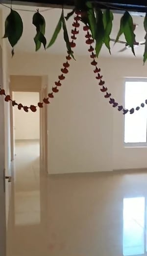 Room in 1 BHK Apartment at Wave City, Wave City – for Sale