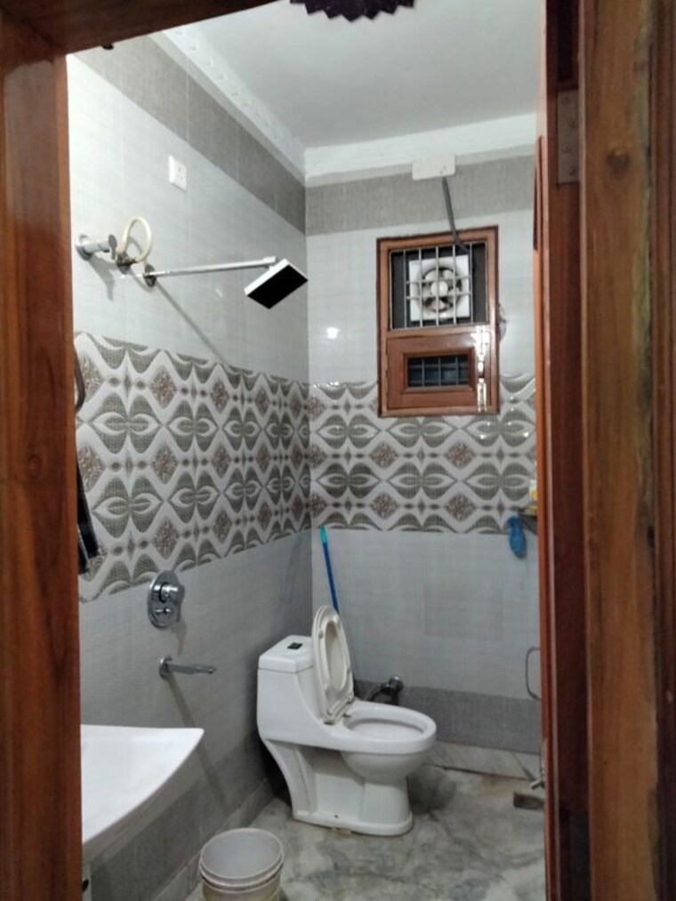 Bathroom, sunny enclave 3 Bedroom 165 Sq.Yd. Independent House In Sunny Enclave Mohali 10389595