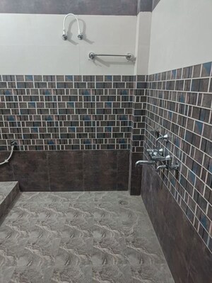 Bathroom in 2 BHK Builder Floor at Gomti Nagar – for Rent