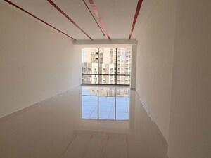 Room in  Office Space at Amanora Ascent Towers, Hadapsar – for Rent