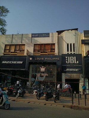  Office Space – Exterior View View at Hazratganj - for Rent