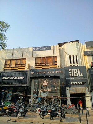  Office Space – Exterior View View at Hazratganj - for Rent
