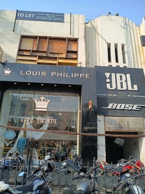  Office Space – Exterior View View at Hazratganj - for Rent