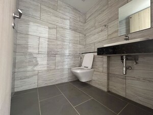 Bathroom in 4 BHK Apartment at Rustomjee Crown, Prabhadevi – for Rent