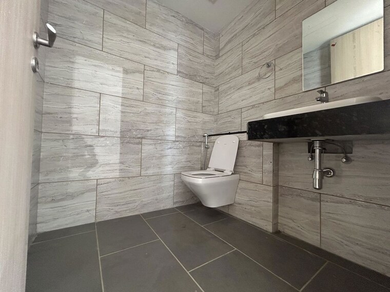 Bathroom, rustomjee-crown 4 Bedroom 2380 Sq.Ft. Apartment In Prabhadevi Mumbai 10389644