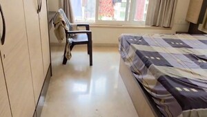 Bedroom in 2 BHK Apartment at Matunga East – for Rent