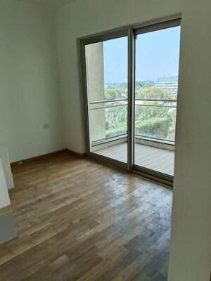 Room in 2 BHK Apartment at M3M Woodshire, Sector 107 – for Rent