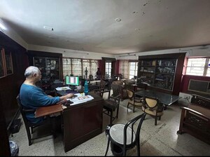 Gym in 5 BHK Builder Floor at Ballygunge Place – for Sale