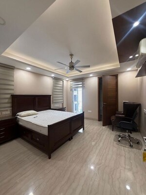Bedroom in 3 BHK Builder Floor at South Extension ii – for Rent