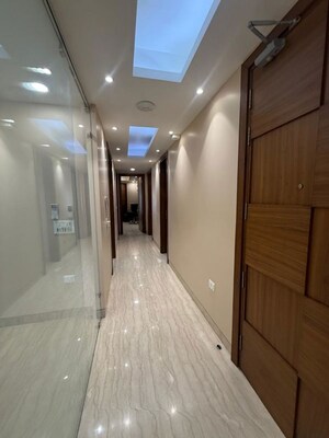 3 BHK Builder Floor – Entrance View at South Extension ii - for Rent