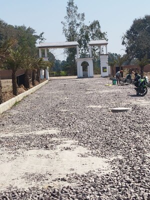 Plot Area in  Plot at Gosainganj – for Sale