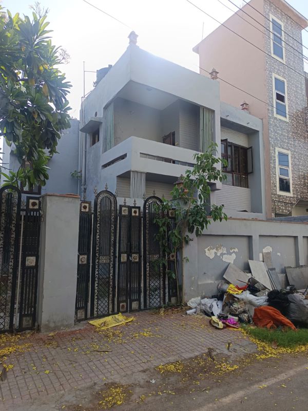 Plot For Sale in Vasundhara Sector 15
