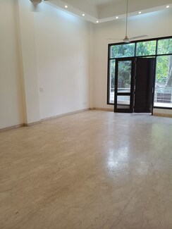 6+ BHK + Pooja Room,Servant Room,Study Room,Extra Room,Store Room Independent House For Sale in New Friends Colony