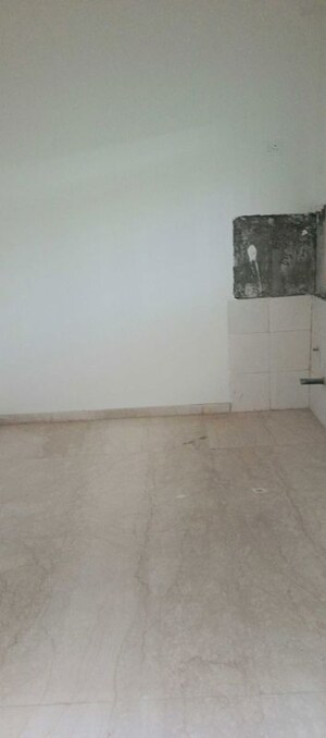 Room in 3 BHK Apartment at Piramal Mahalaxmi, Mahalaxmi – for Rent