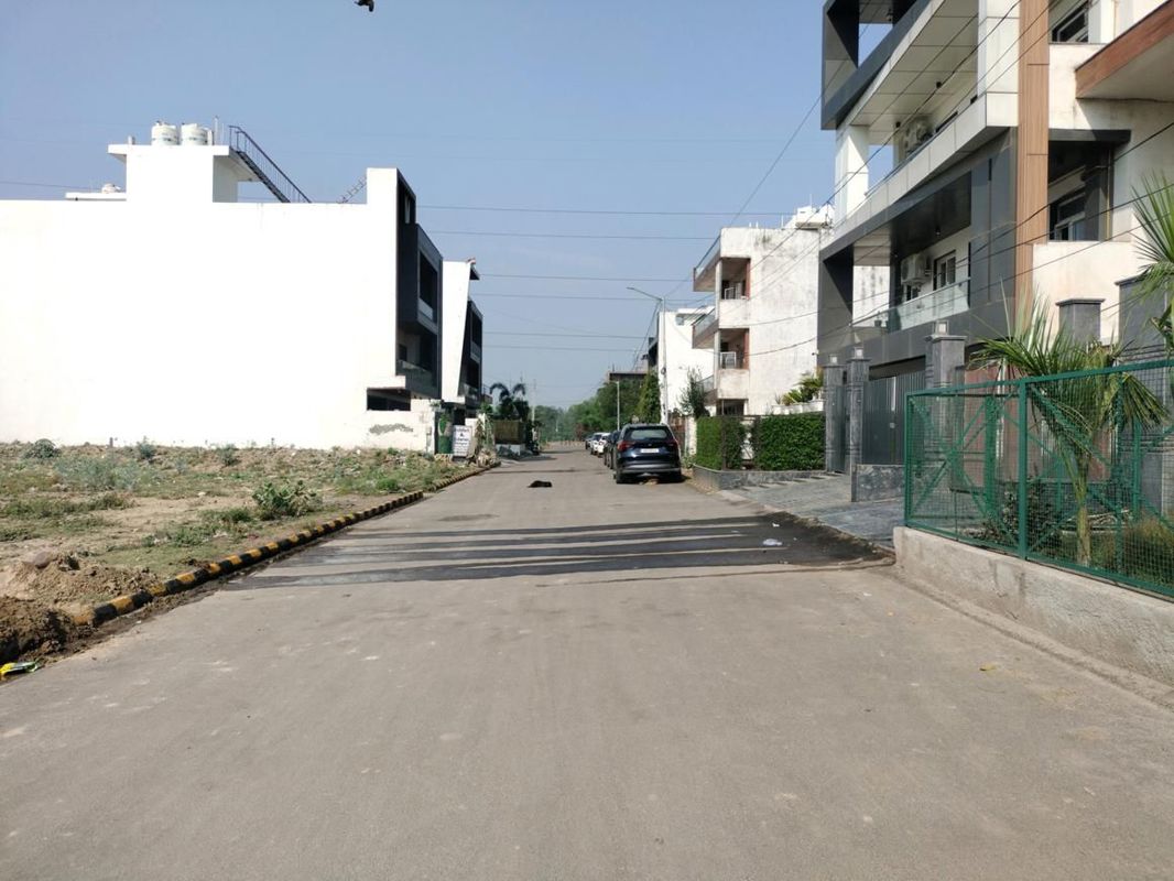 Plot For Sale in Sector 2