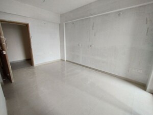 Room in 2 BHK Apartment at Godrej Seven, Joka – for Sale