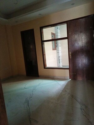 Room in 3 BHK Independent House at Sector 26 – for Rent