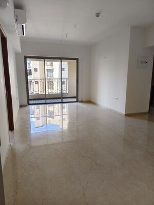 Room in 3 BHK Apartment at Lodha Bellagio, Powai – for Rent