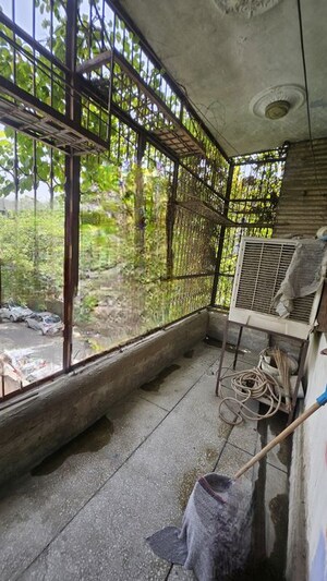 Balcony in 2 BHK Builder Floor at Dilshad Colony – for Sale