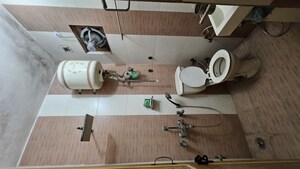 Attached Bathroom in 2 BHK Builder Floor at Dilshad Colony – for Sale