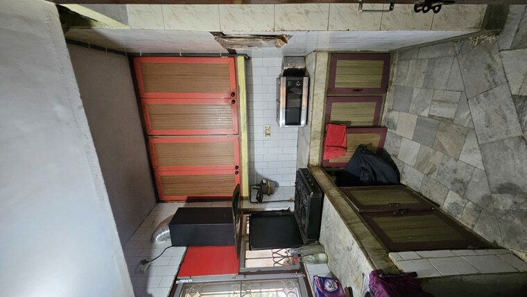 Kitchen, dilshad colony 2 Bedroom 900 Sq.Ft. Builder Floor In Dilshad Colony Delhi 10389860