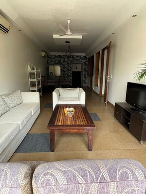 Living Room in 1 RK Apartment at Chittaranjan Park – for Rent