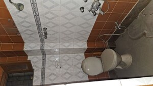 Attached Bathroom in 3 BHK Apartment at Dilshad Colony – for Sale