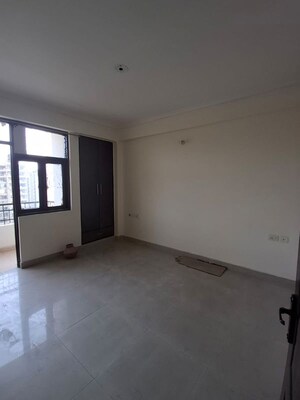 Room in 2 BHK Apartment at VVIP Addresses, Raj Nagar Extension – for Rent