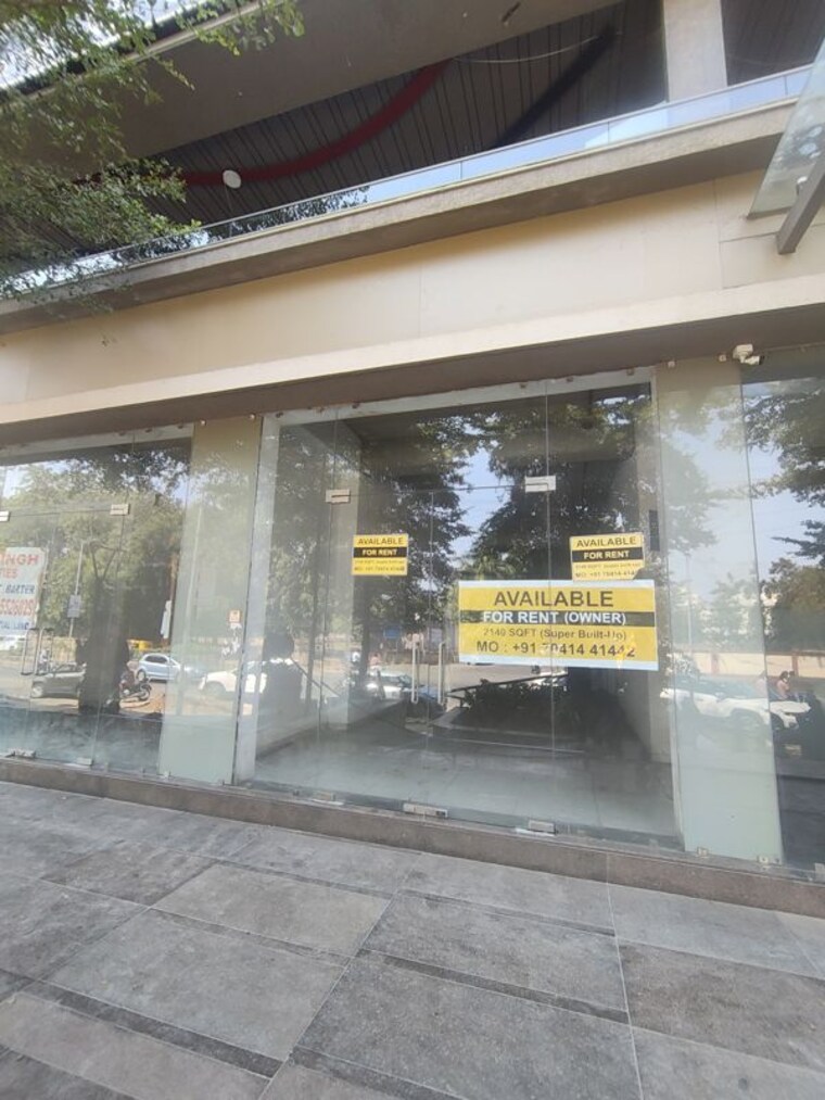  Parking, shreeya-amalga Commercial Showroom 2140 Sq.Ft. In Thaltej Ahmedabad 10389935