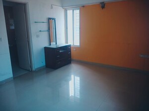 Room in 2 BHK Apartment at Vyas Whispering Wind Phase II, Baner – for Rent