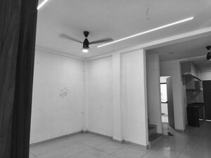 Room in 4 BHK Independent House at Atladara – for Rent