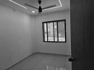 Room in 4 BHK Independent House at Atladara – for Rent