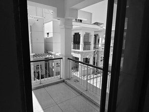 Balcony in 4 BHK Independent House at Atladara – for Rent