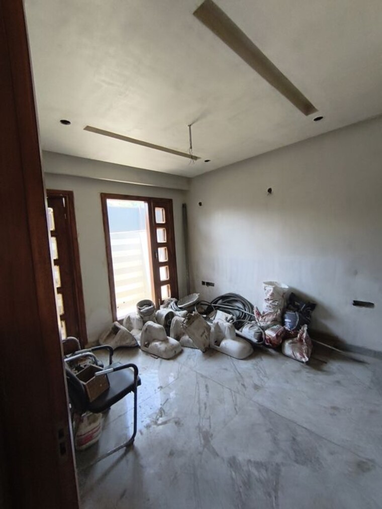 Room, ambala highway 5 Bedroom 150 Sq.Yd. Villa In Ambala Highway Zirakpur 10390010