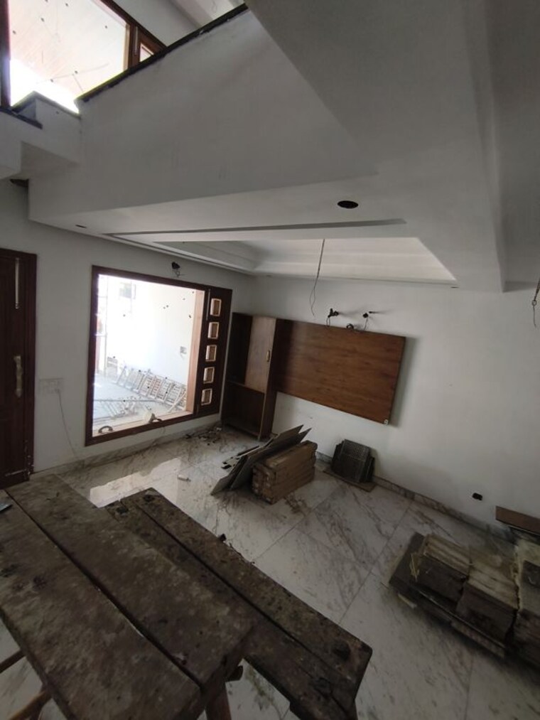 Room, ambala highway 5 Bedroom 150 Sq.Yd. Villa In Ambala Highway Zirakpur 10390010