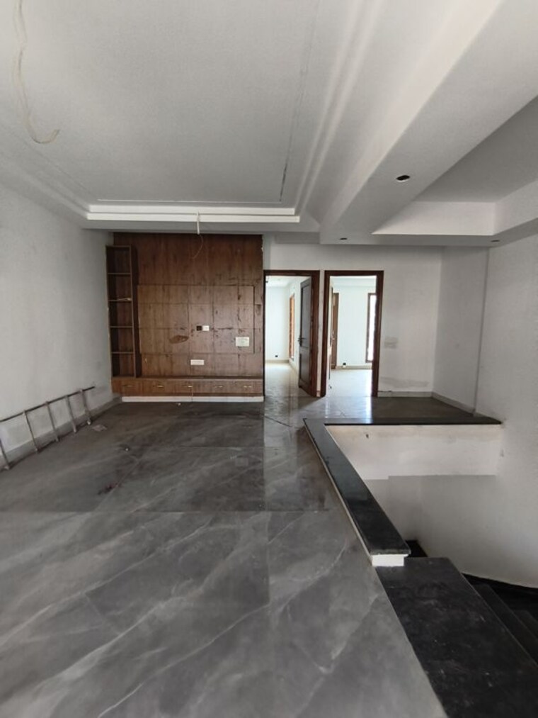 Room, ambala highway 5 Bedroom 150 Sq.Yd. Villa In Ambala Highway Zirakpur 10390010
