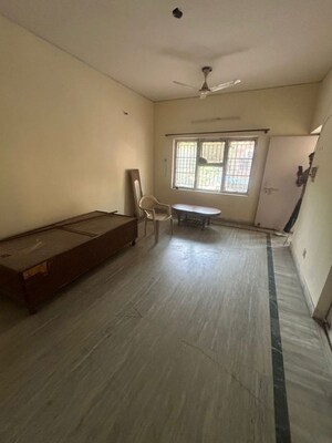 Room in 2 BHK Apartment at Rajat Vihar – for Rent