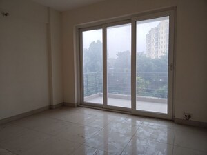 Room in 3.5 BHK Apartment at Mahindra Aura, Sector 110a – for Sale