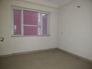 Room in 3.5 BHK Apartment at Mahindra Aura, Sector 110a – for Sale