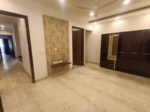 Room in 4 BHK Apartment at Pareena Coban Residences, Sector 99a – for Rent