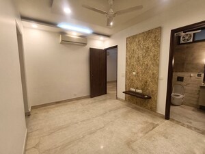 Room in 4 BHK Apartment at Pareena Coban Residences, Sector 99a – for Rent