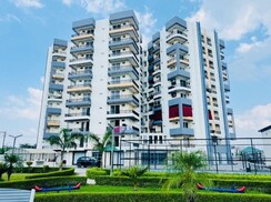 5 BHK + Pooja Room,Store Room Apartment For Sale in Ratan Galaxy