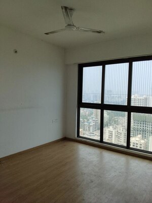 Room in 2 BHK Apartment at Runwal Bliss, Kanjurmarg East – for Rent