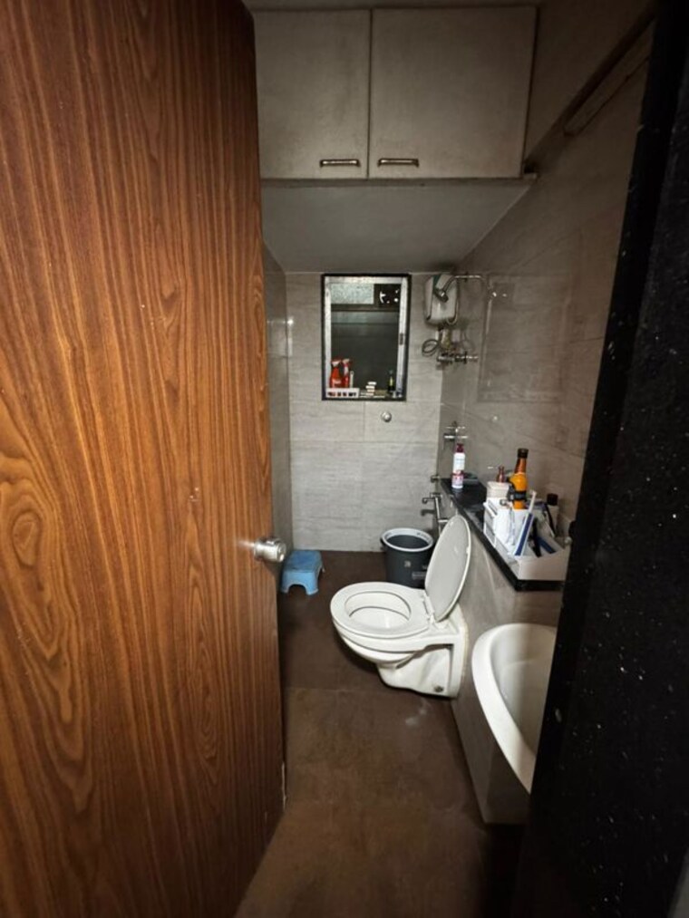 Bathroom, united-unity-heights 2 Bedroom 740 Sq.Ft. Penthouse In Malad West Mumbai 10390145