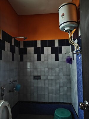 Bathroom in 3 BHK Builder Floor at Ansal Plaza Sector-23, Sector 23 – for Rent